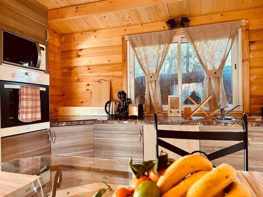 Chalet Bois Jacuzzi Bessan Esterno foto